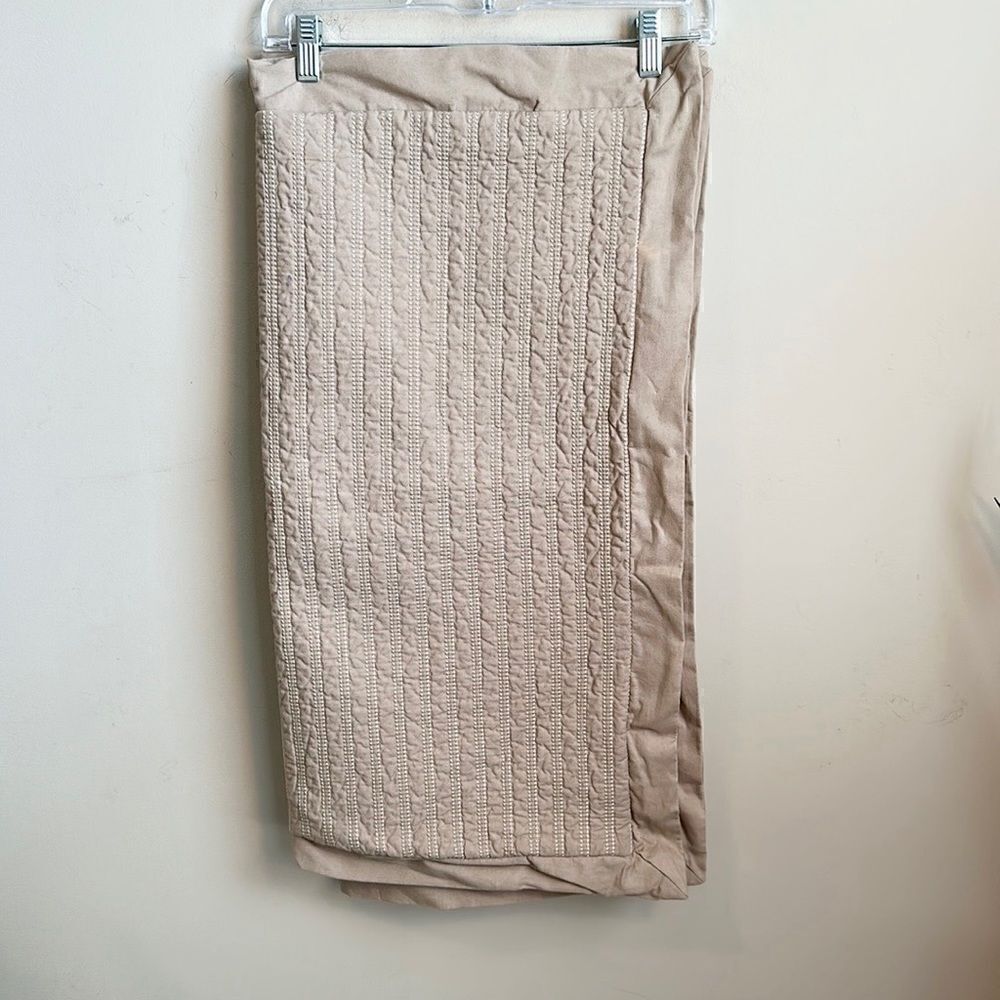 Wamsutta Cotton Euro Shams 26”x26” (2)